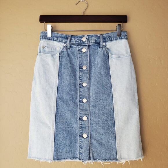 GAP Two Tone Color Block Frayed Denim Skirt - Picture 2 of 8